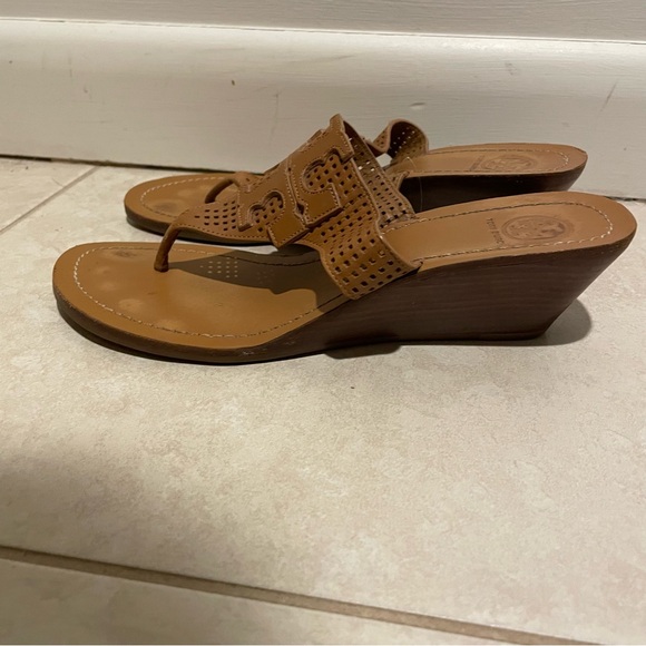 Tory Burch Tan Leather Sandals - Picture 2 of 3